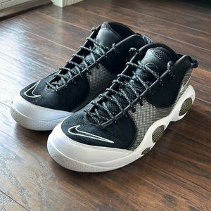 Soles separating -worn men’s Nike Air Zoom 95, black and white colorway, sz 10.5